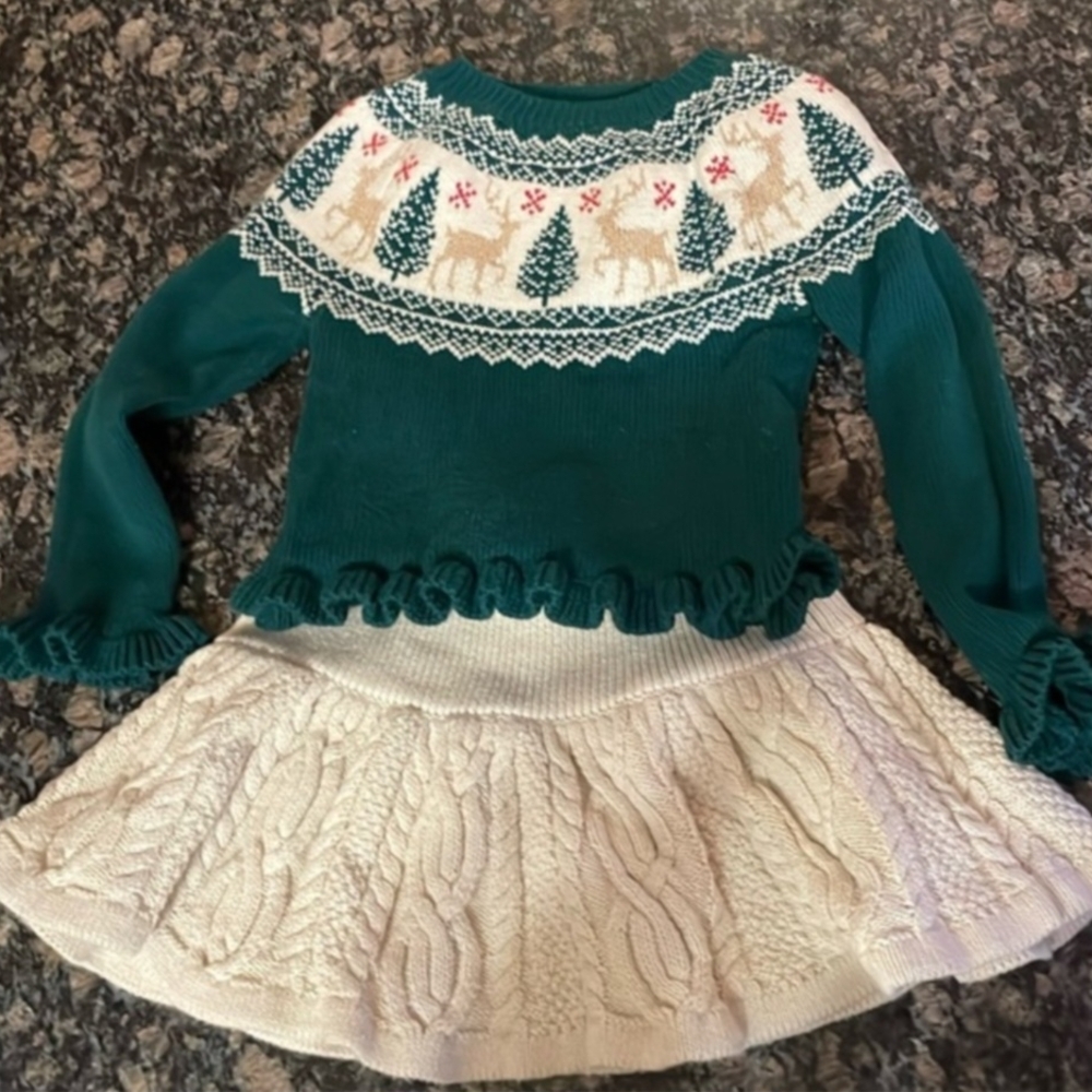 NWT Tahari 2-Piece Green and Cream Kids Sweater Set - 2T
